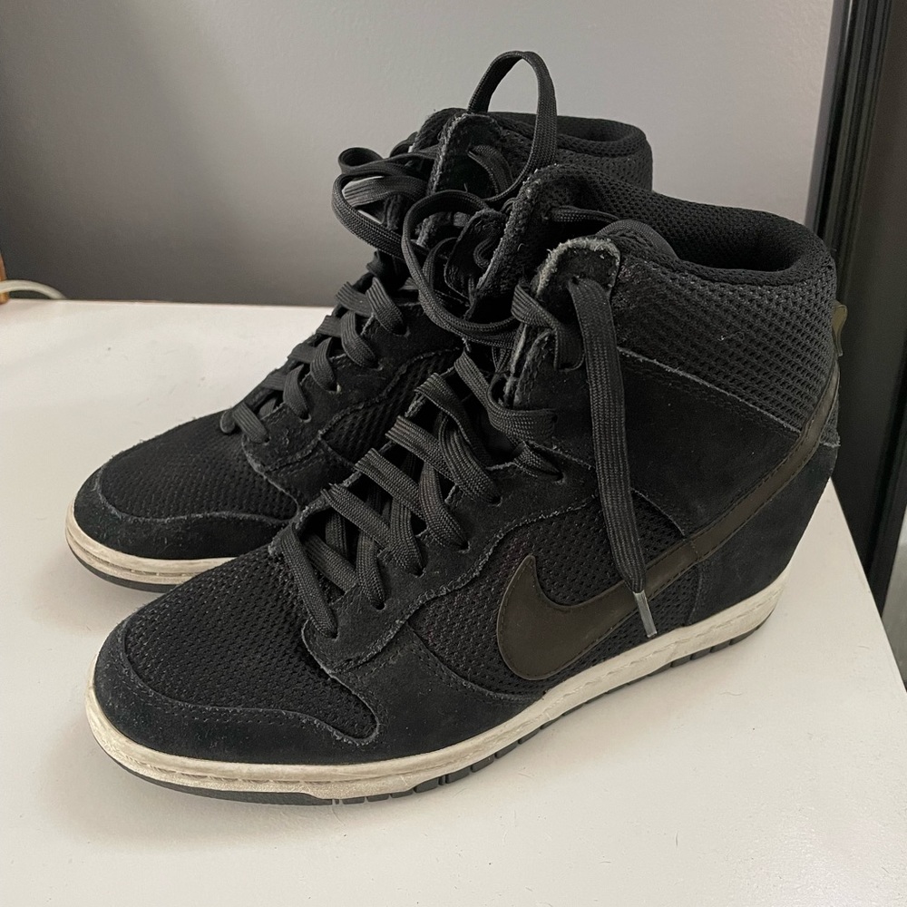 Nike Wedge Sky Hi Dunk Sneakers Women’s Size 7.5